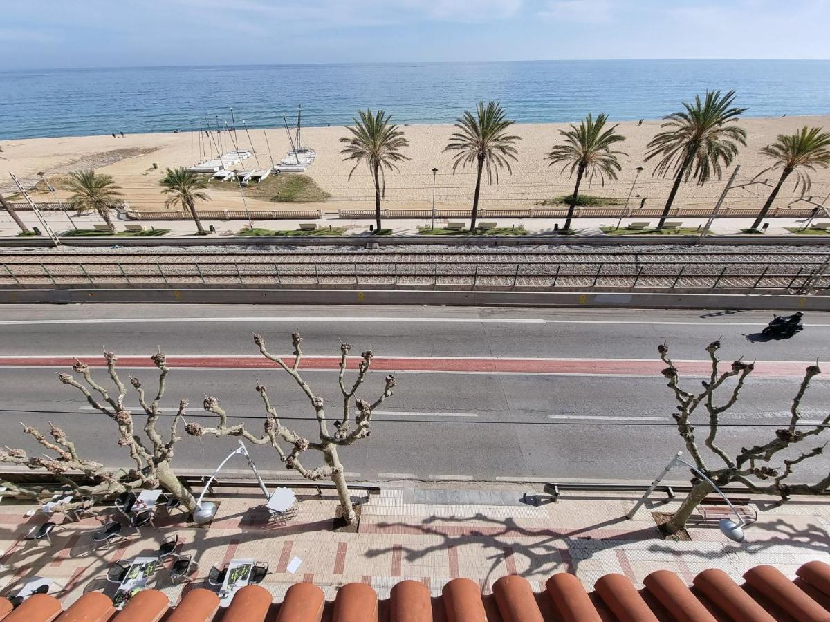 Vilador Beach Hotel Masnou Eksteriør bilde