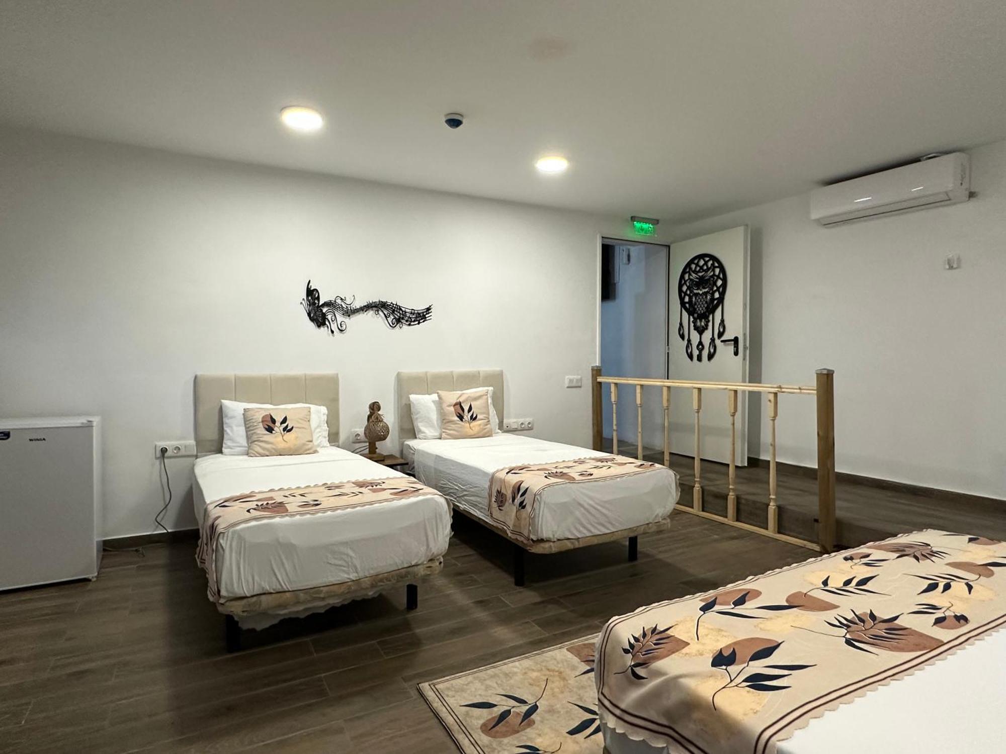 Vilador Beach Hotel Masnou Eksteriør bilde